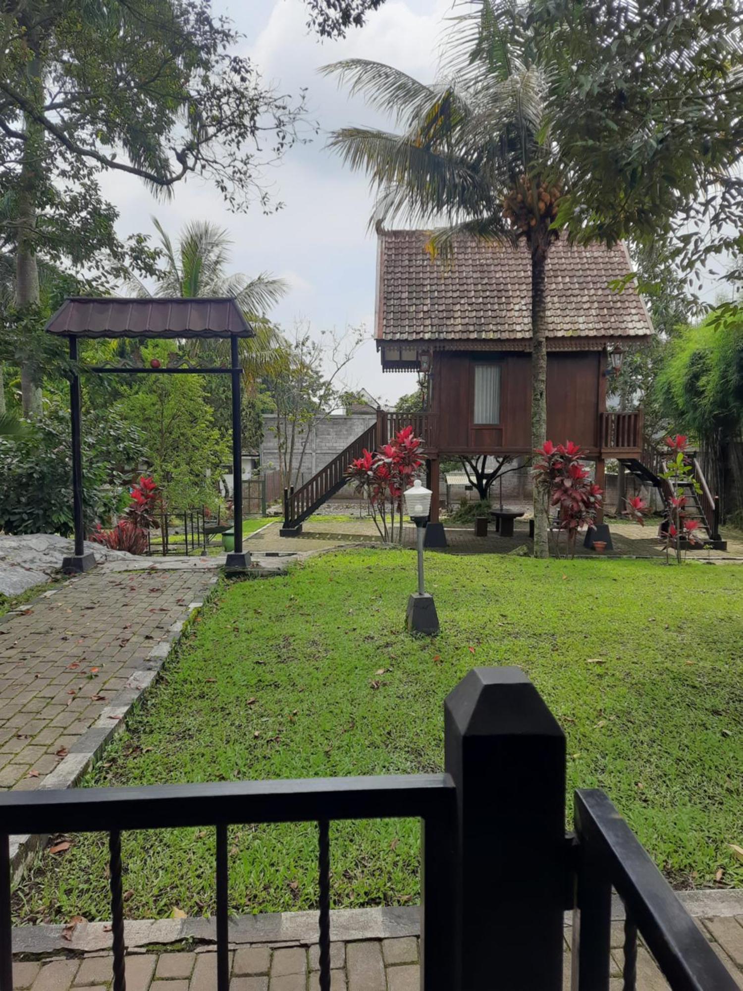 de'Rumah Rindu Alam Batu (East Java) Exterior foto